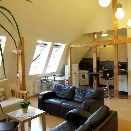 Sunlit Loft Apartmán